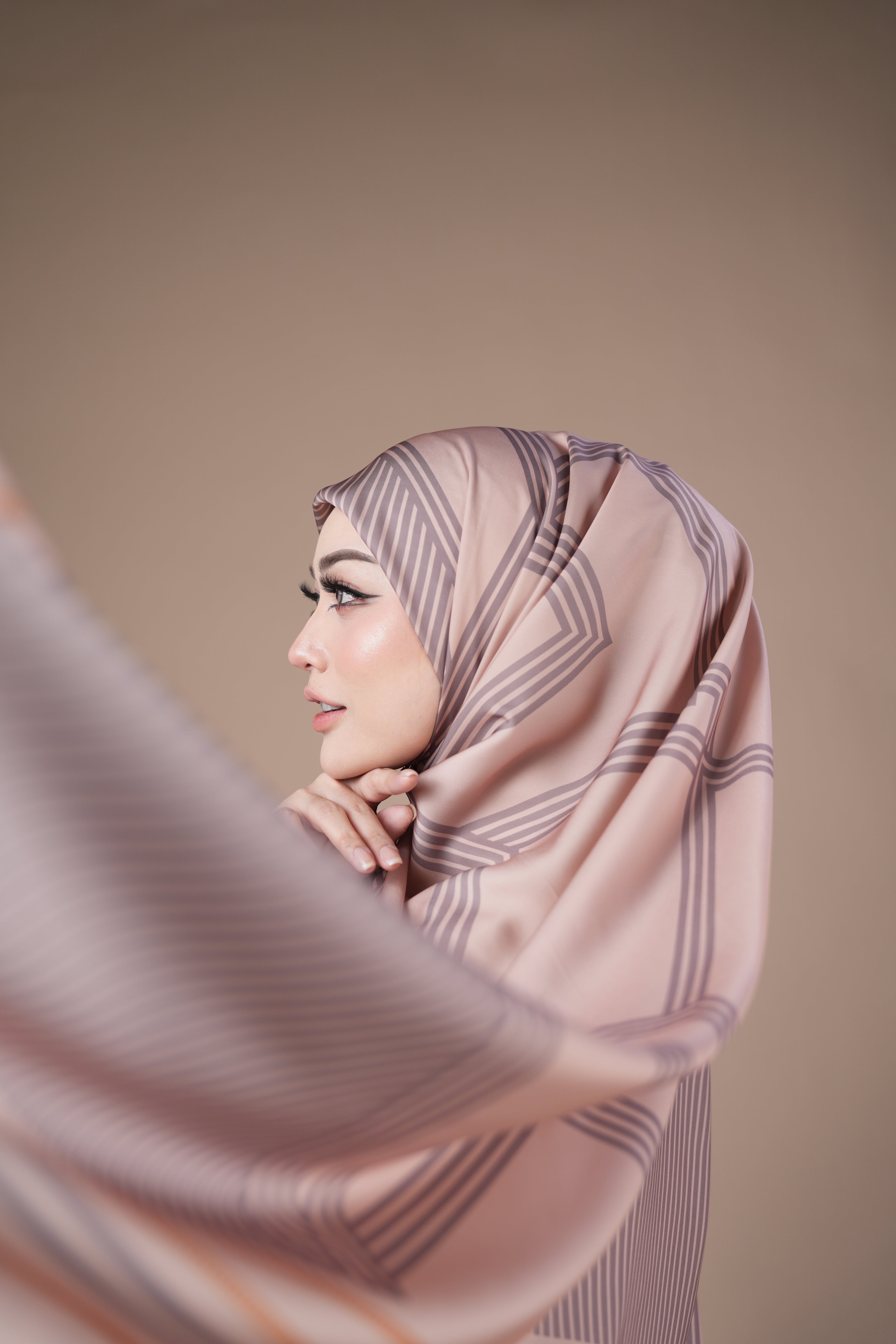 SCARVES & SHAWLS