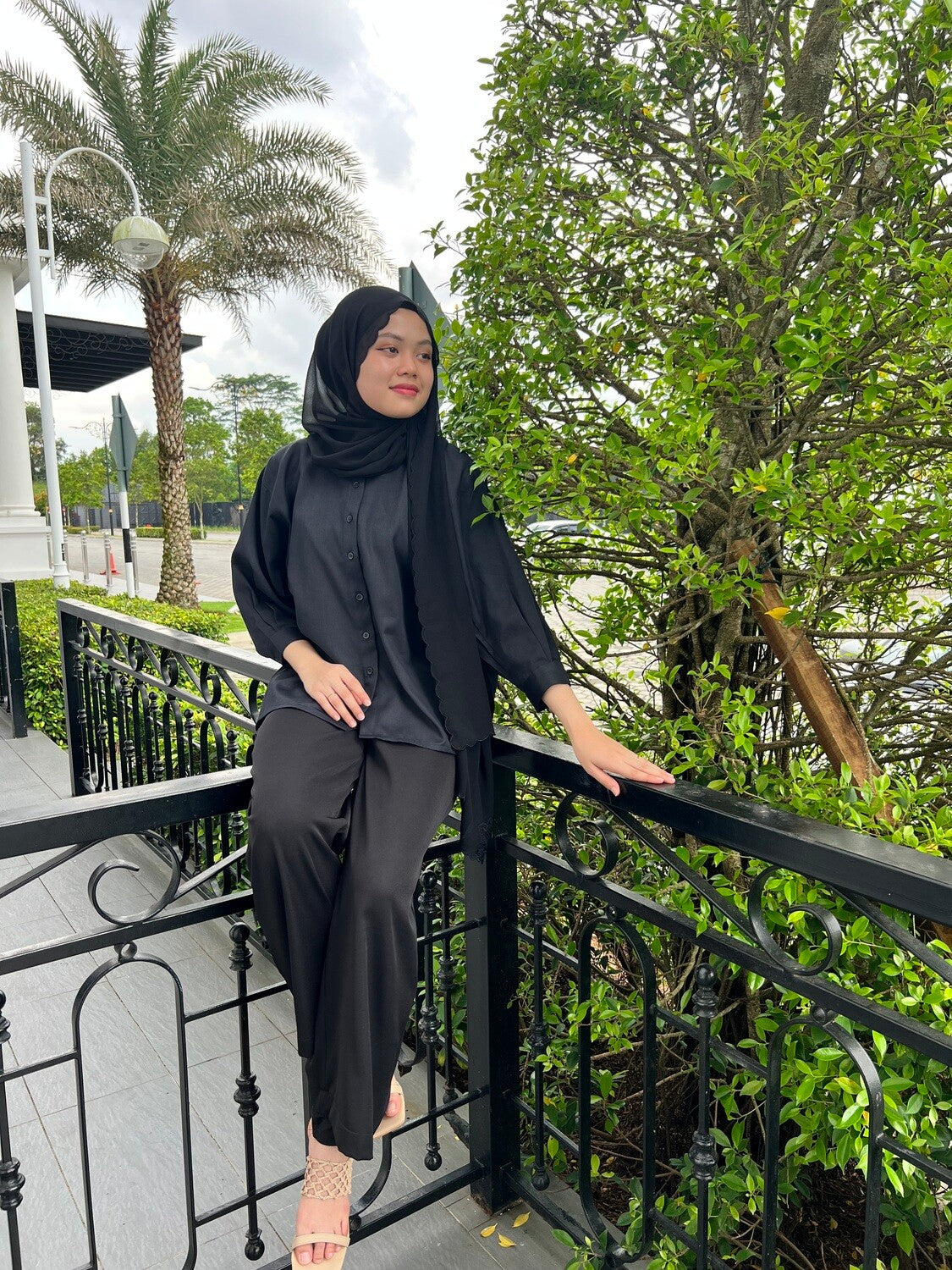 HIGH WAIST PANTS - BLACK