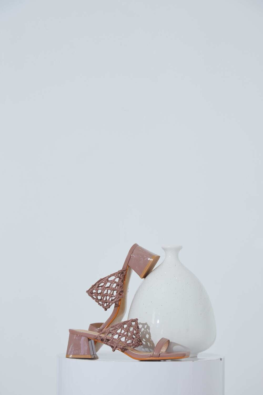 WOVEN SANDALS - CHOCO