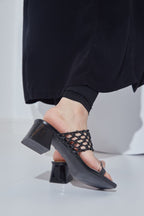 WOVEN SANDALS - BLACK