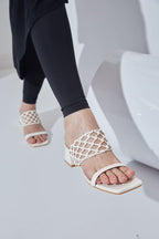 WOVEN SANDALS - WHITE
