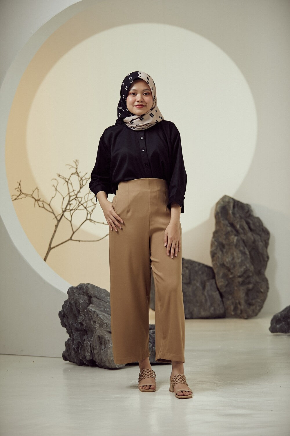 HIGH WAIST PANTS - BLACK