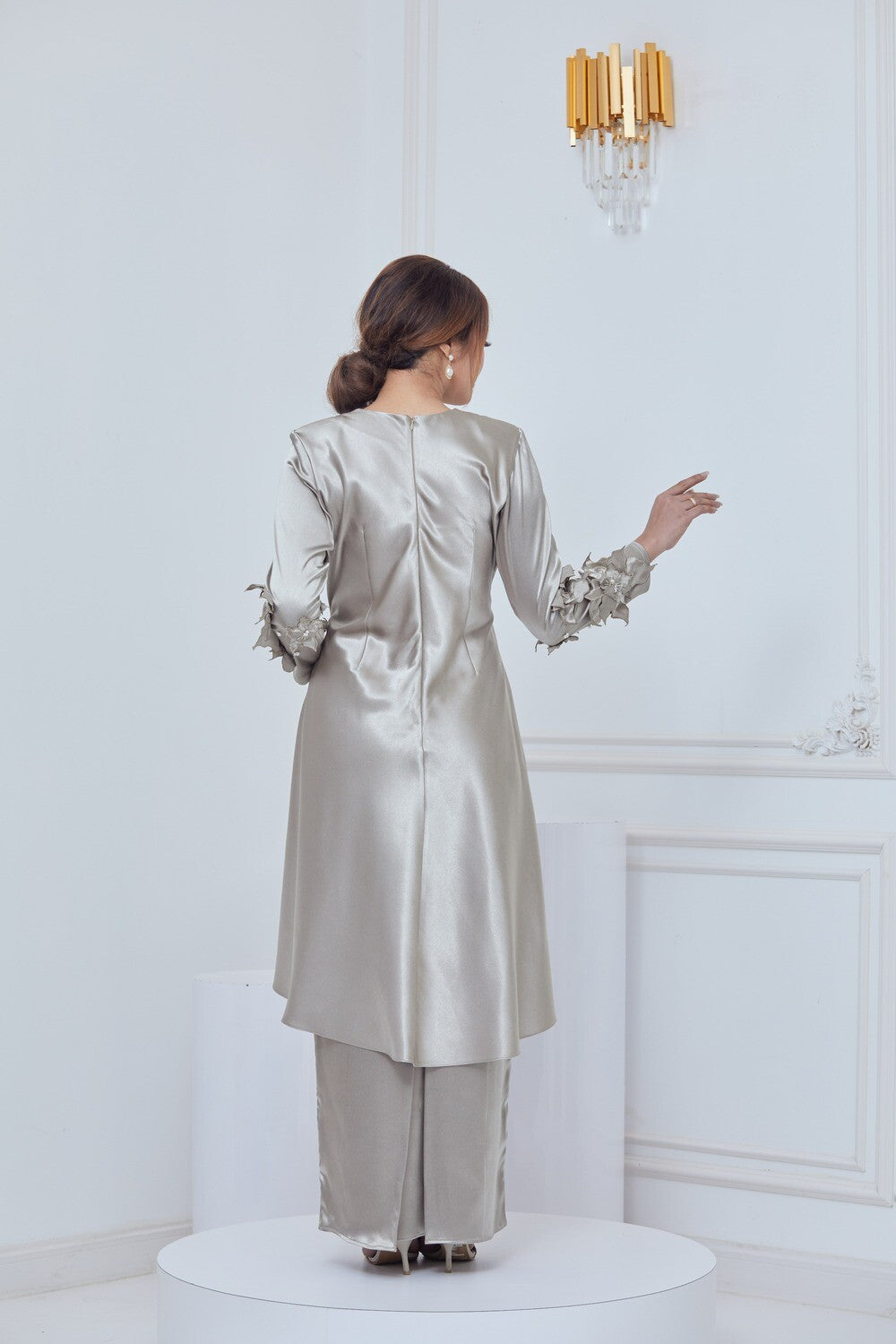 ANGGUN SERIES - SILVER GREY
