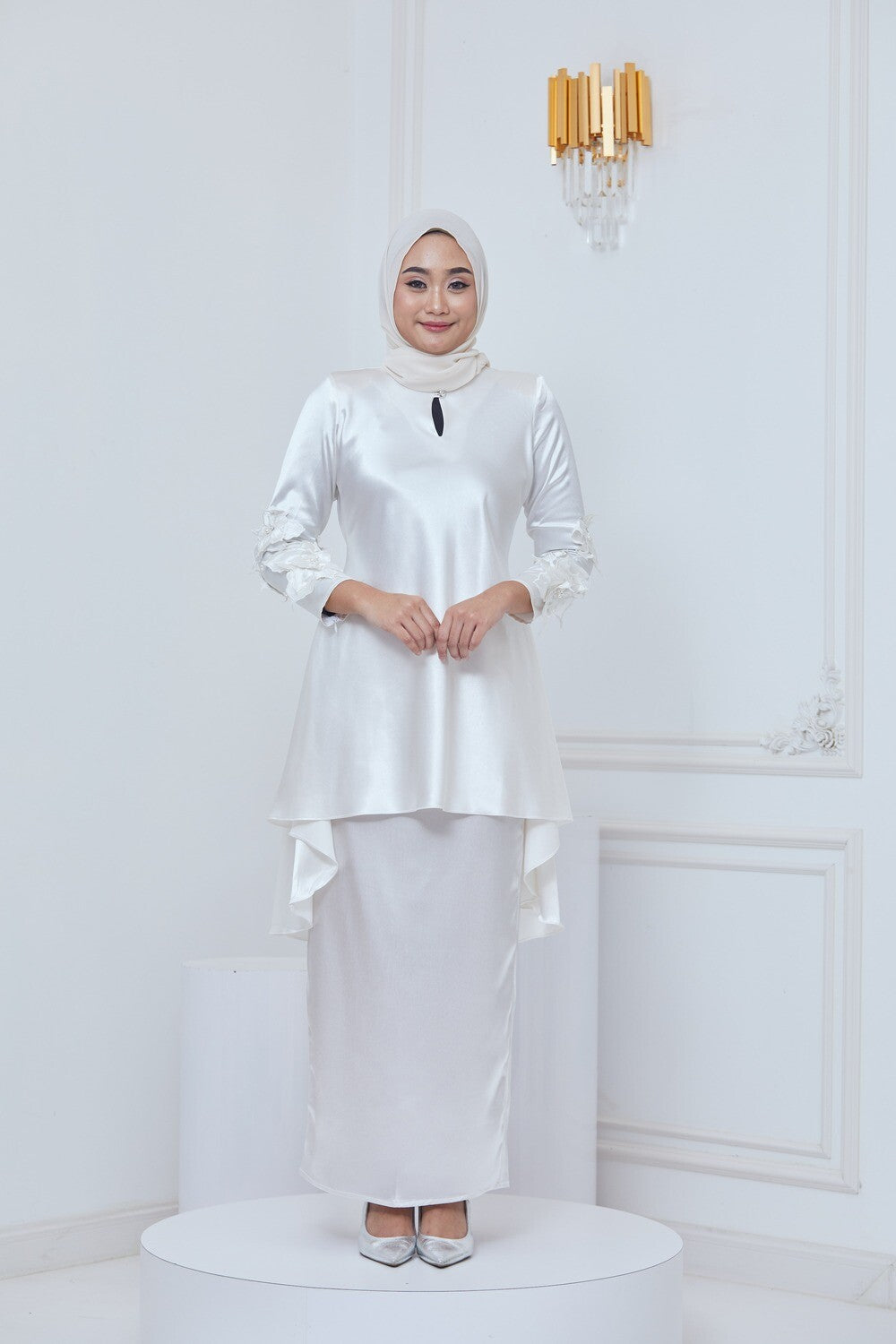 ANGGUN SERIES - WHITE