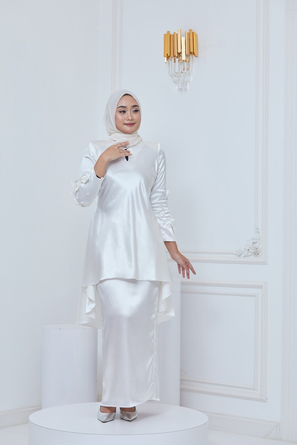 ANGGUN SERIES - WHITE