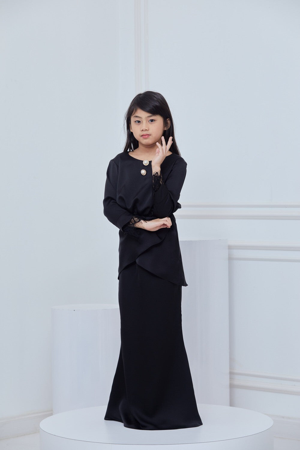 SOFEAS ERINA KIDS - BLACK