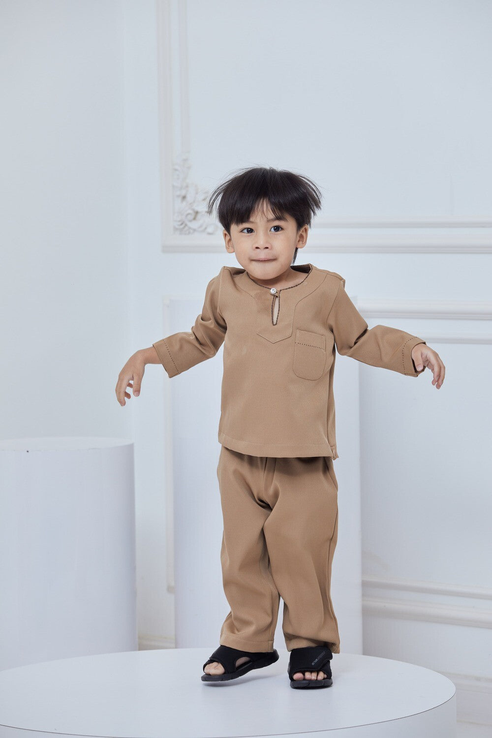 TELUK BELANGA - KIDS NUDE