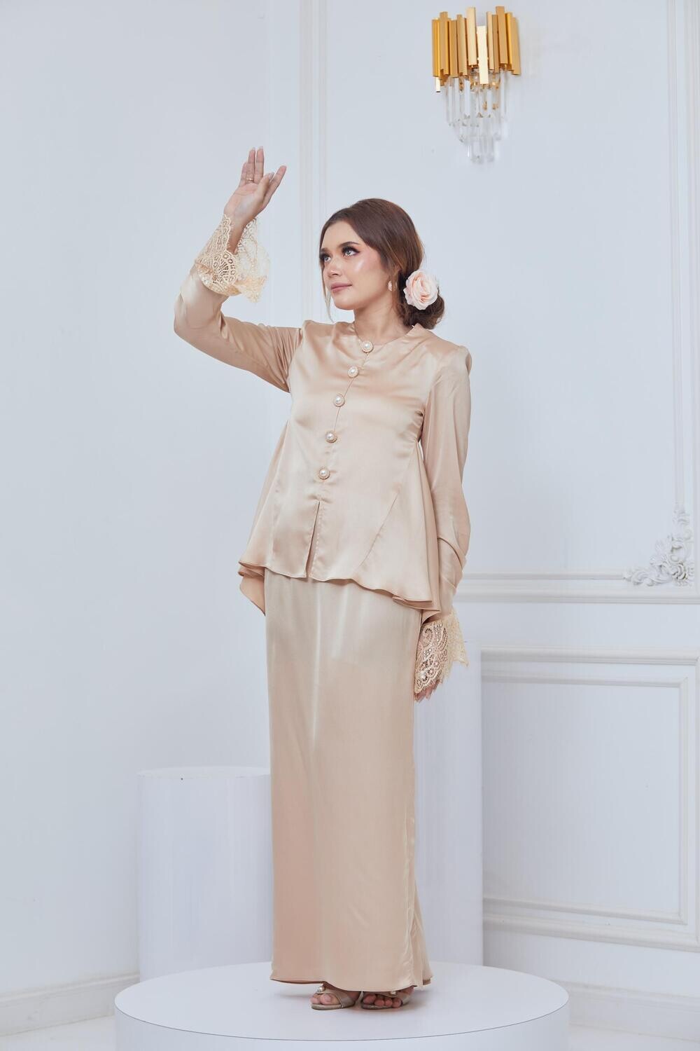 IESYA  KURUNG- NUDE CREAM