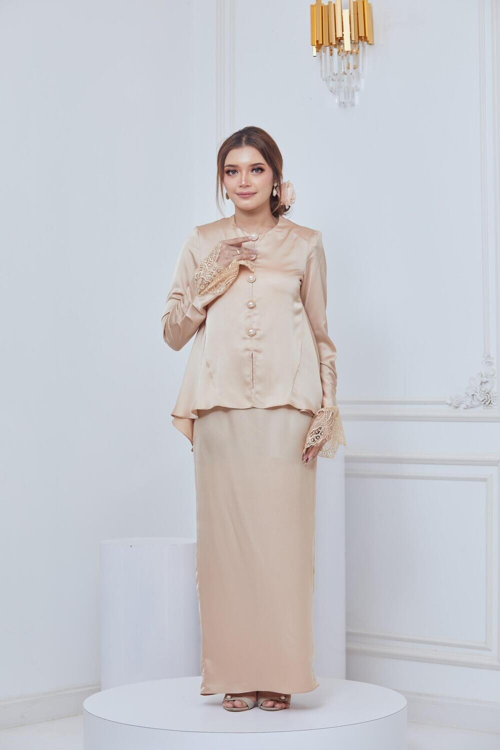 IESYA  KURUNG- NUDE CREAM