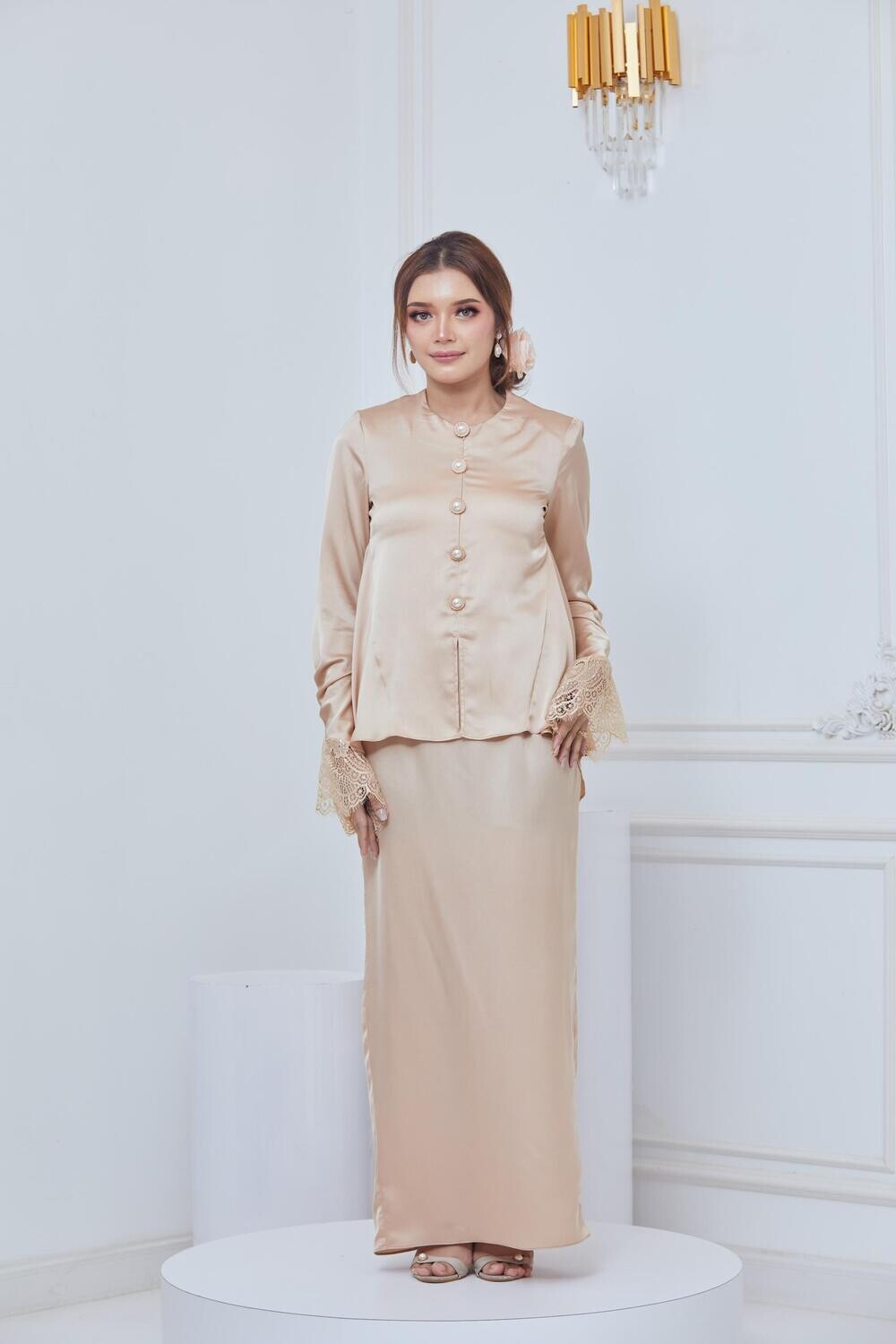 IESYA  KURUNG- NUDE CREAM