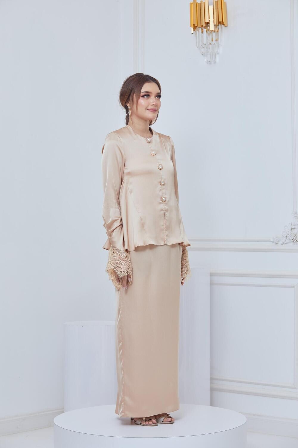 IESYA  KURUNG- NUDE CREAM