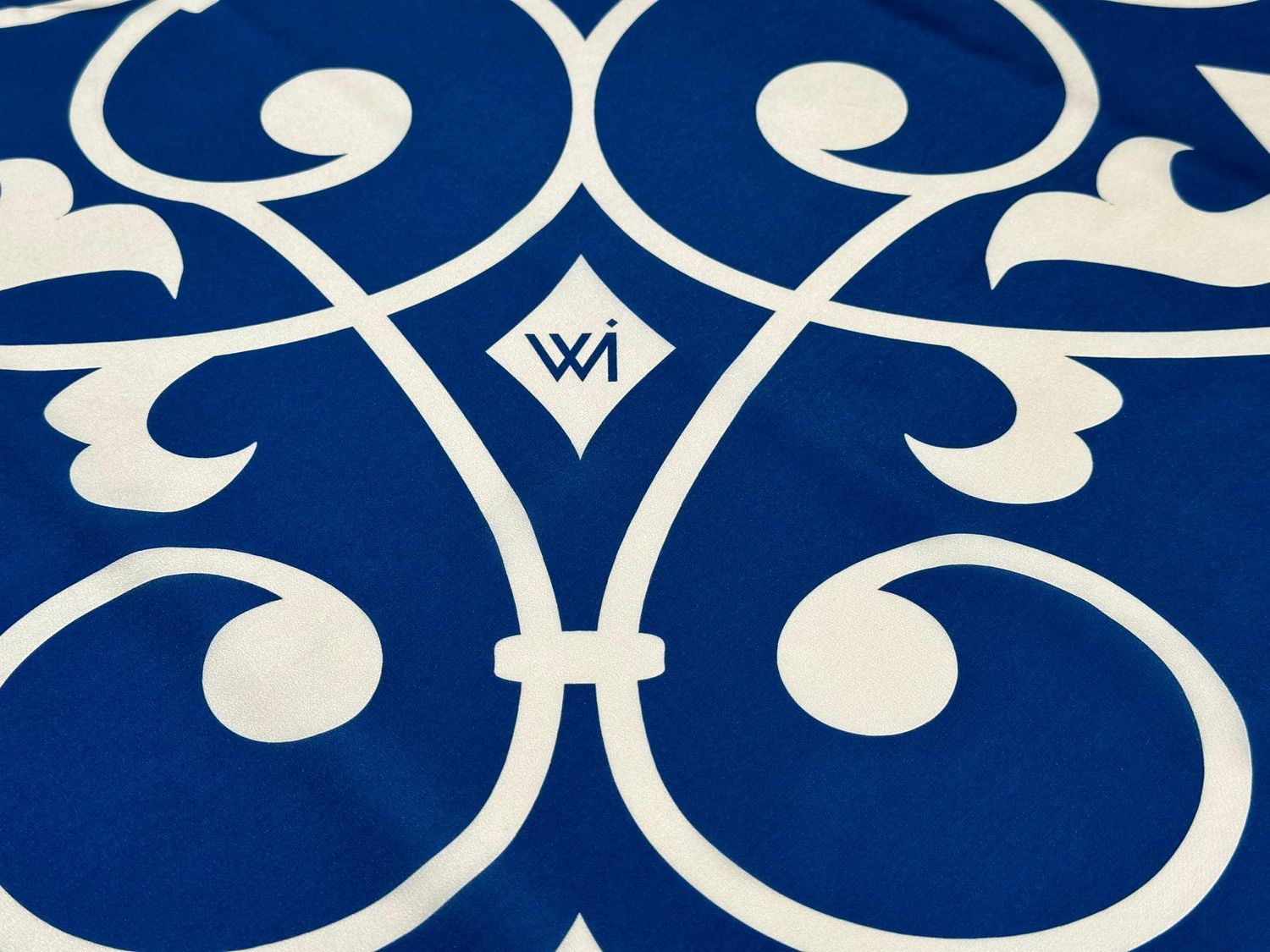 ELARIA SCARF - CLASSIC BLUE