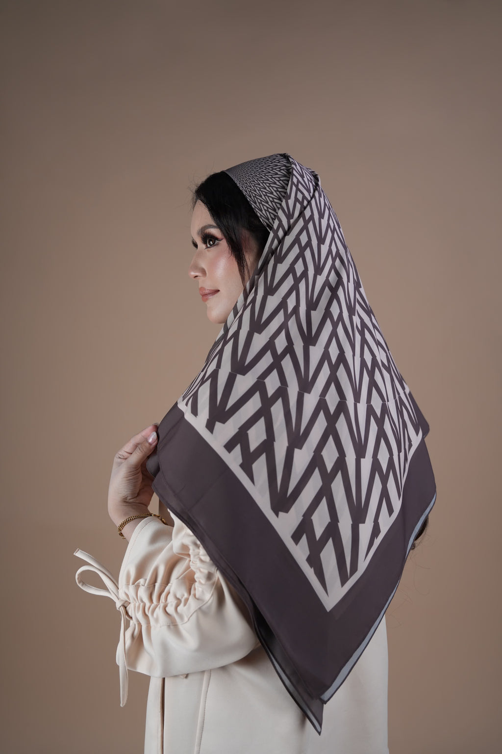 HYPNORIA - RUSSET BROWN