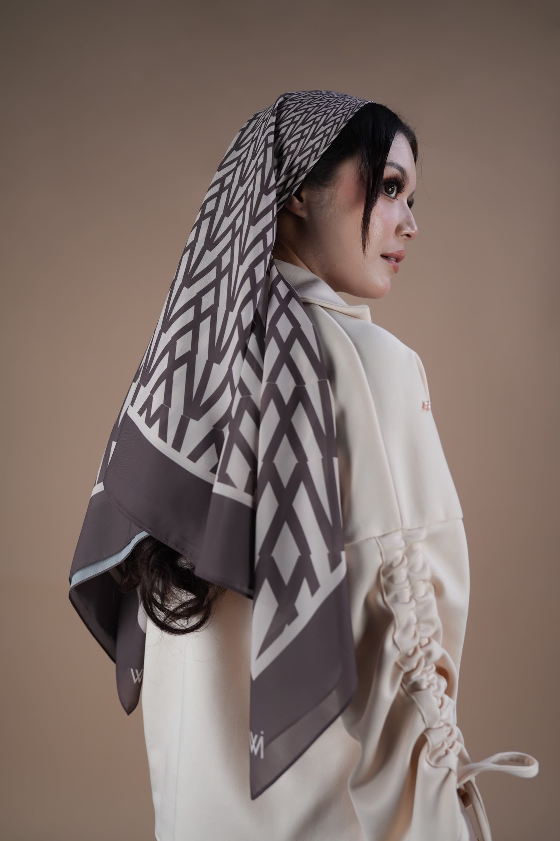 HYPNORIA - RUSSET BROWN