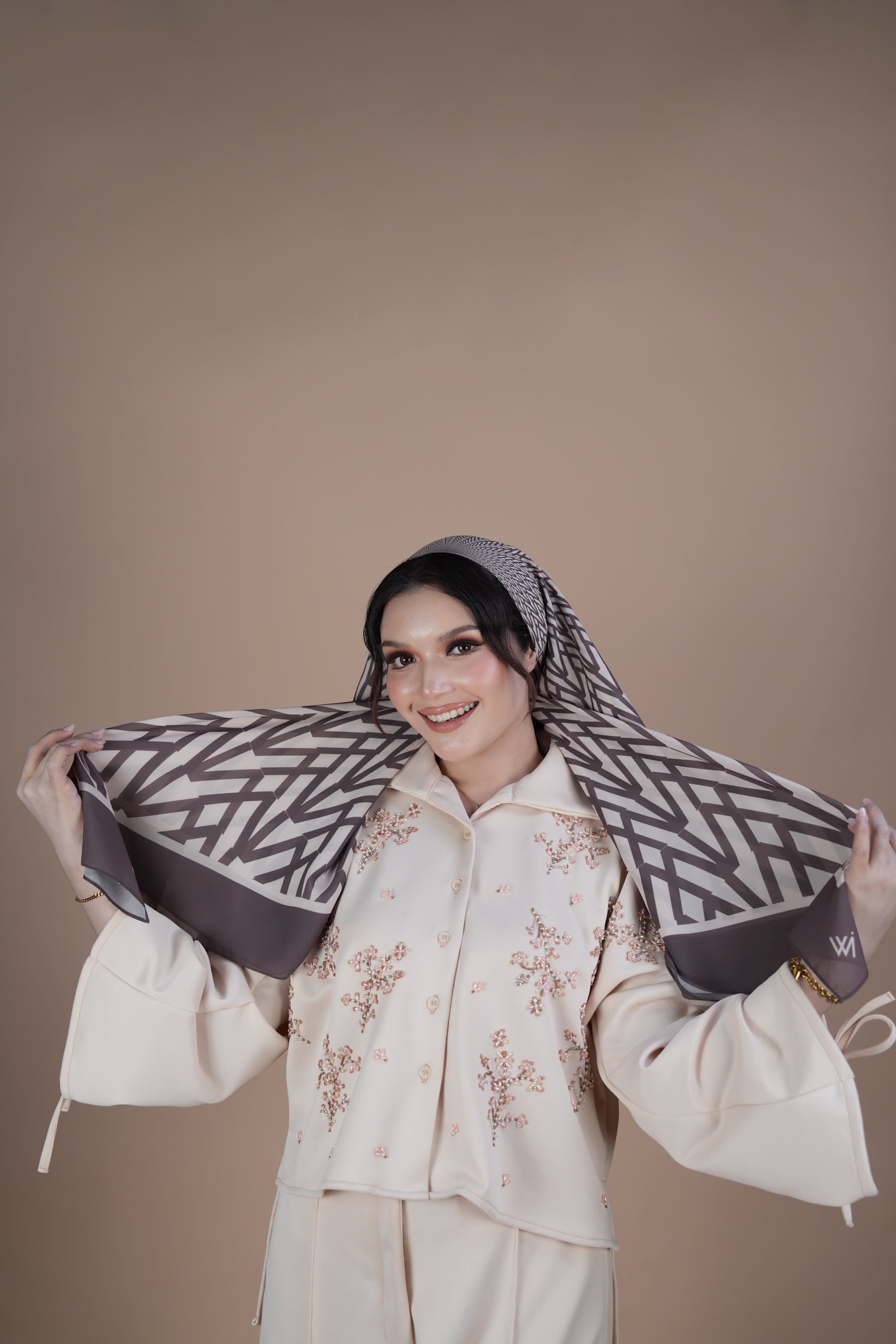 HYPNORIA - RUSSET BROWN