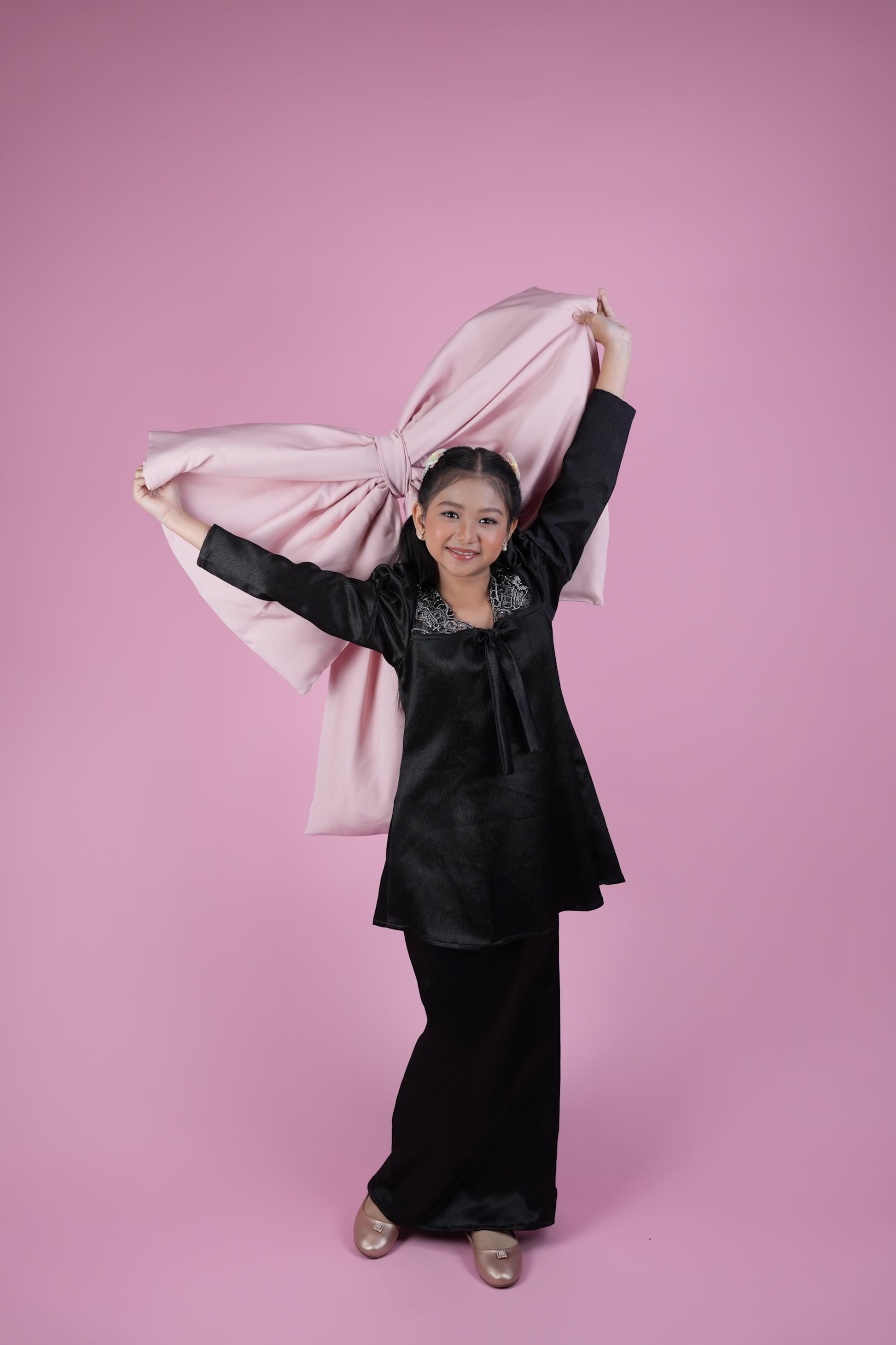 MEKAR MEWANGI KIDS - BLACK