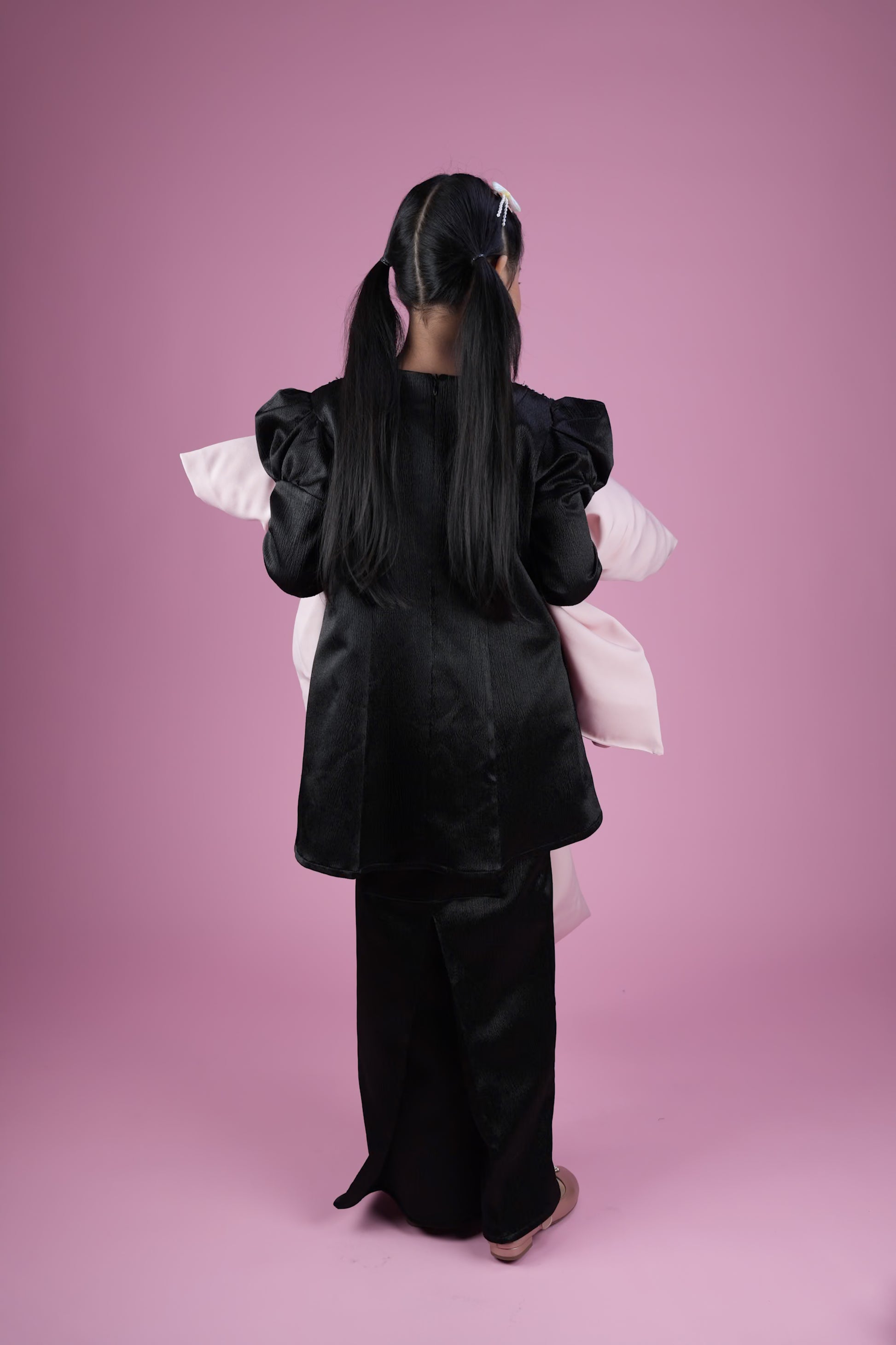 MEKAR MEWANGI KIDS - BLACK