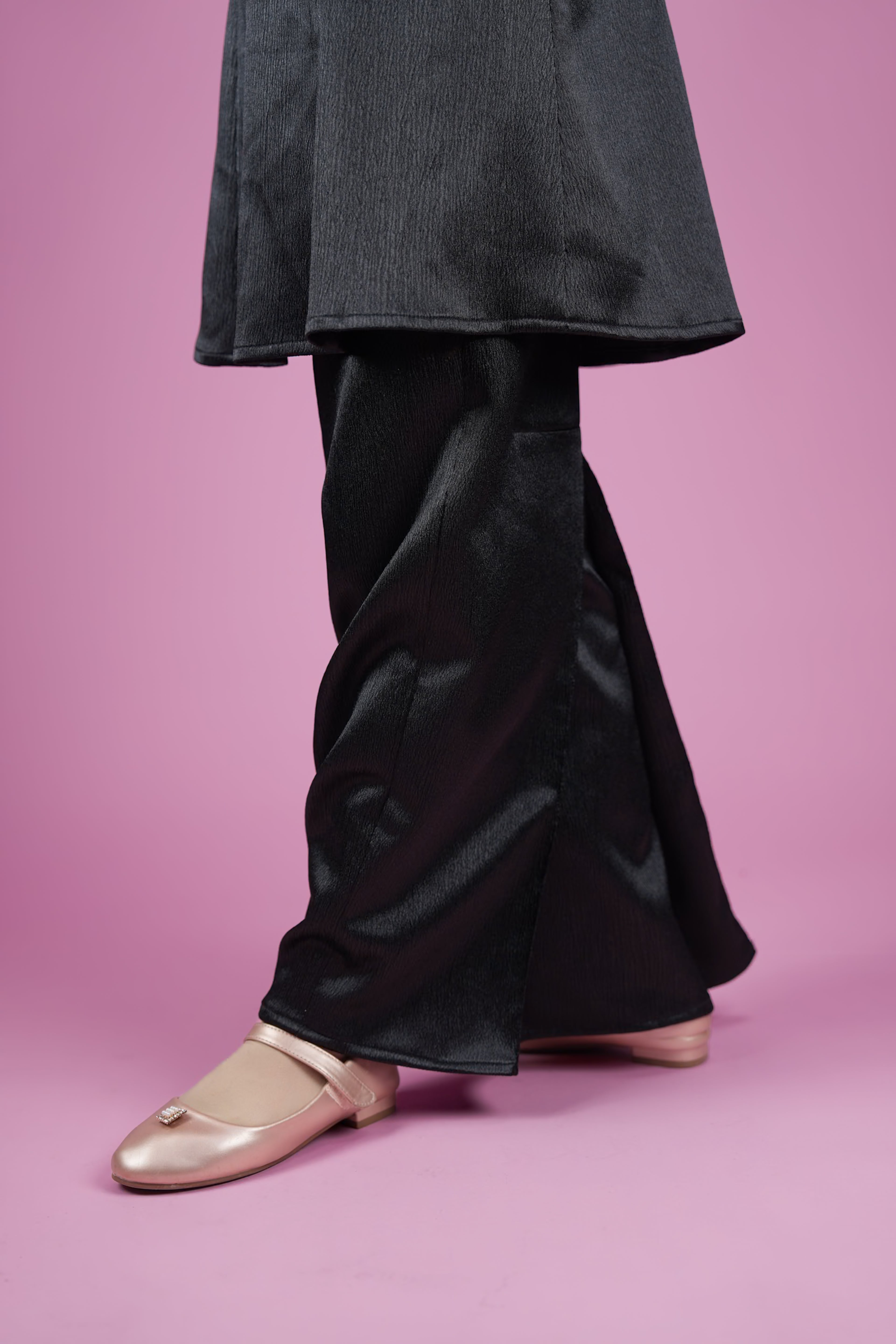 MEKAR MEWANGI KIDS - BLACK