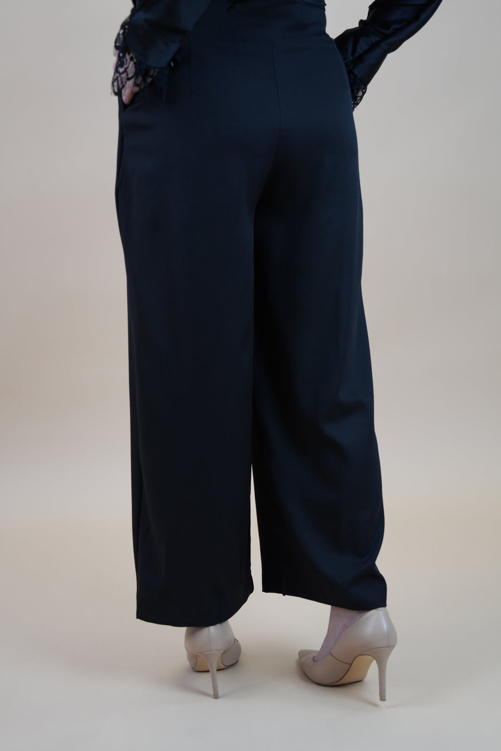 HIGH WAIST PANTS - BLACK