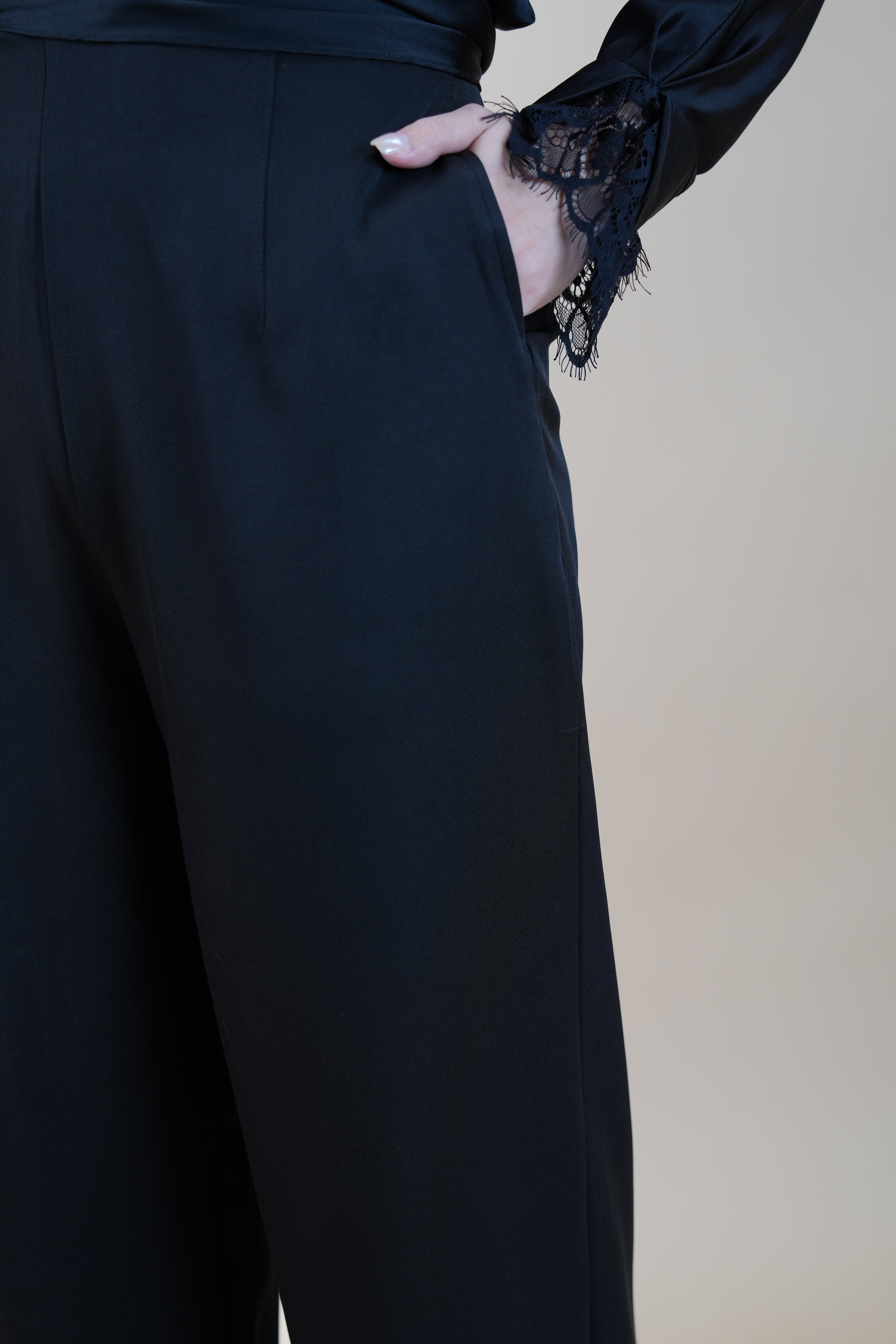HIGH WAIST PANTS - BLACK