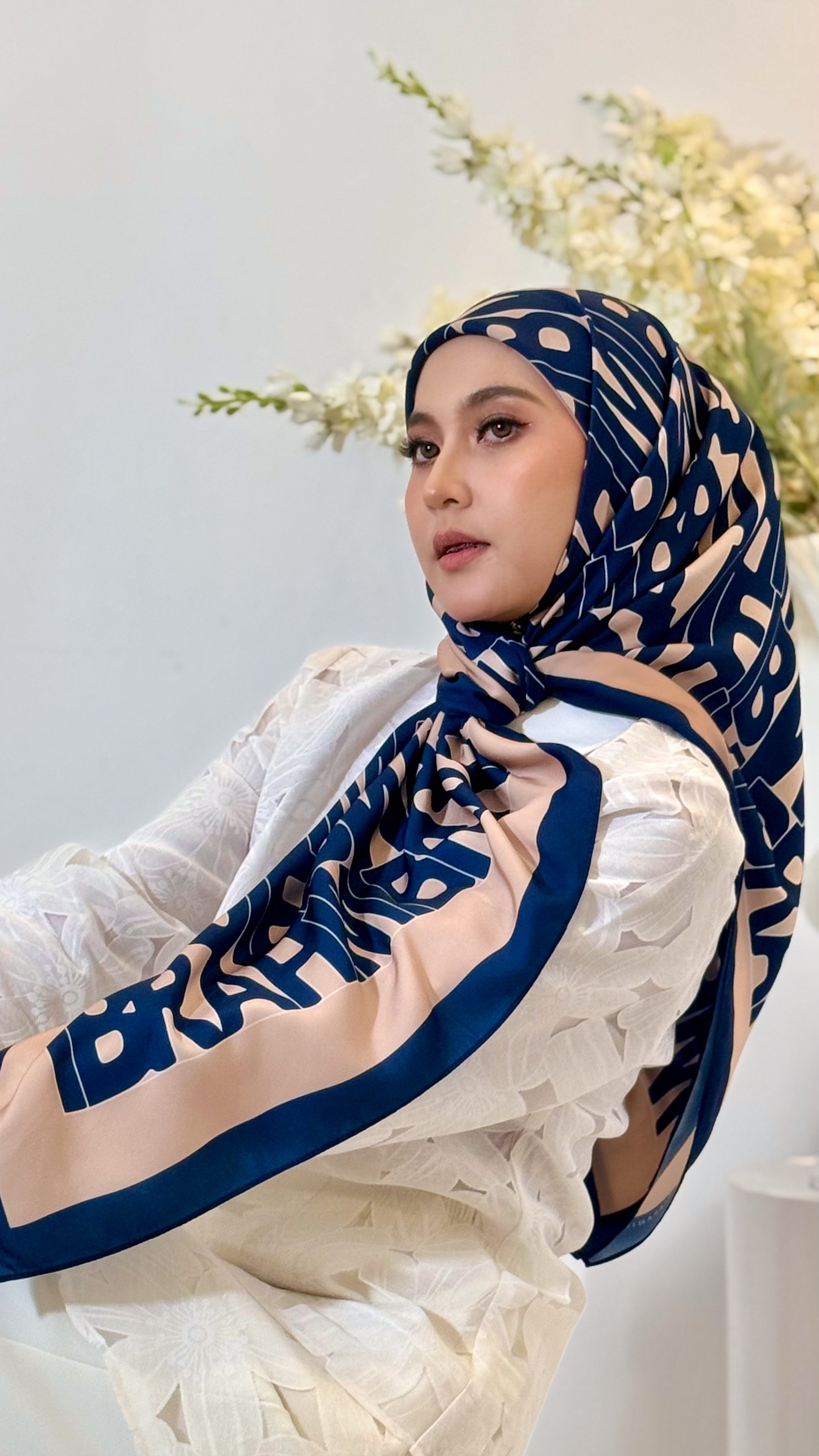 MONTSERA SCARF - PAGEANT BLUE