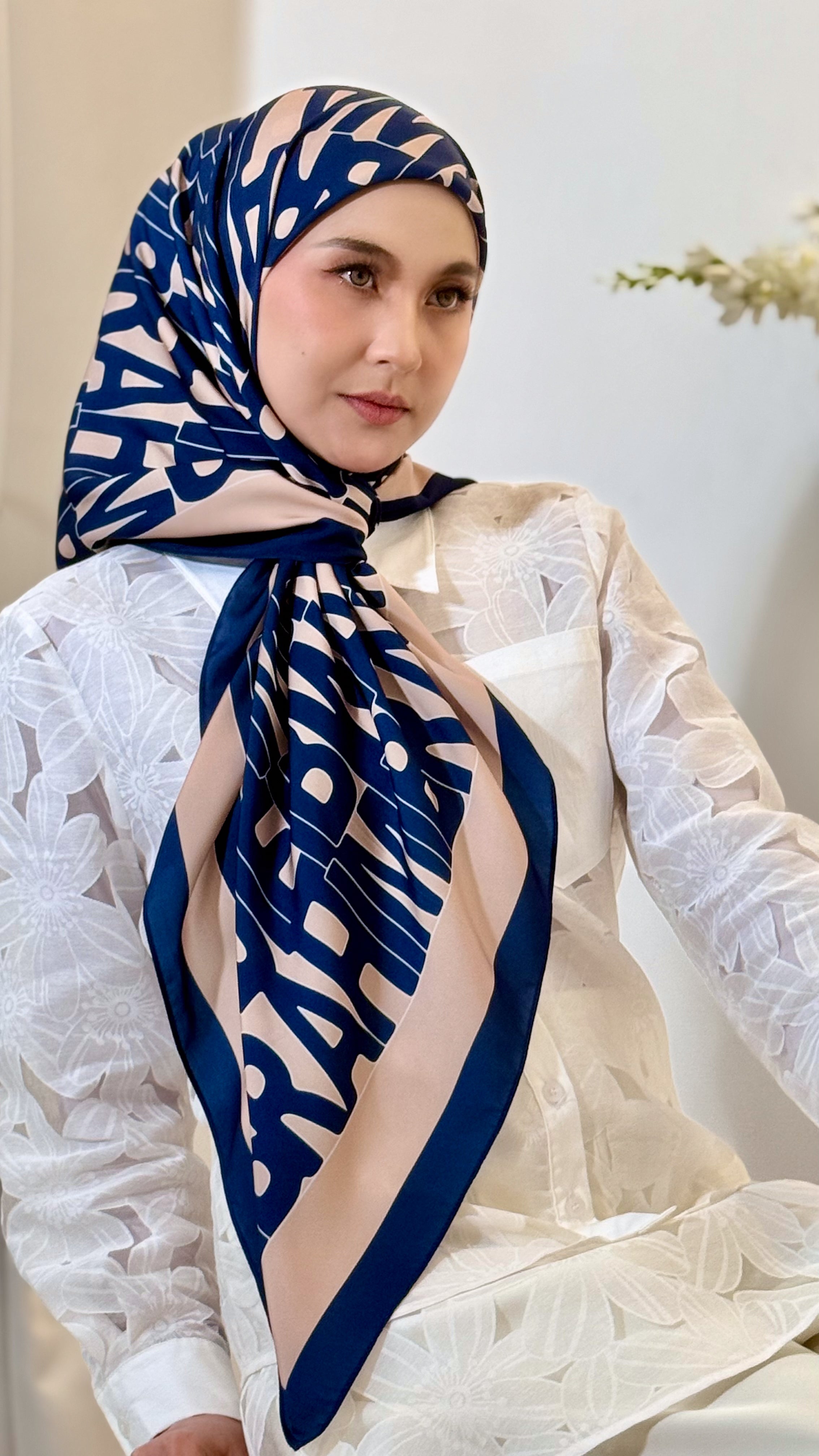 MONTSERA SCARF - PAGEANT BLUE
