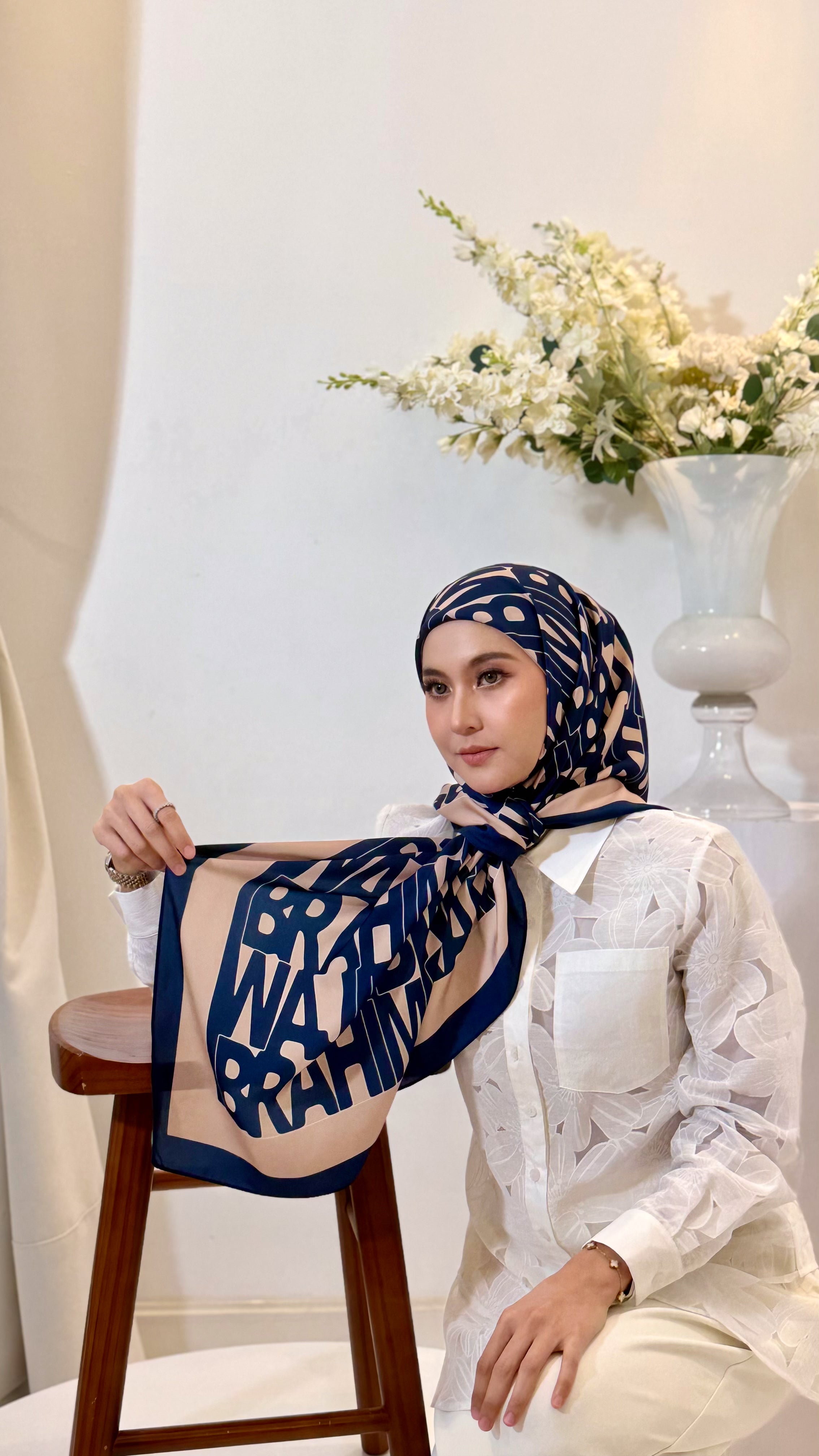 MONTSERA SCARF - PAGEANT BLUE