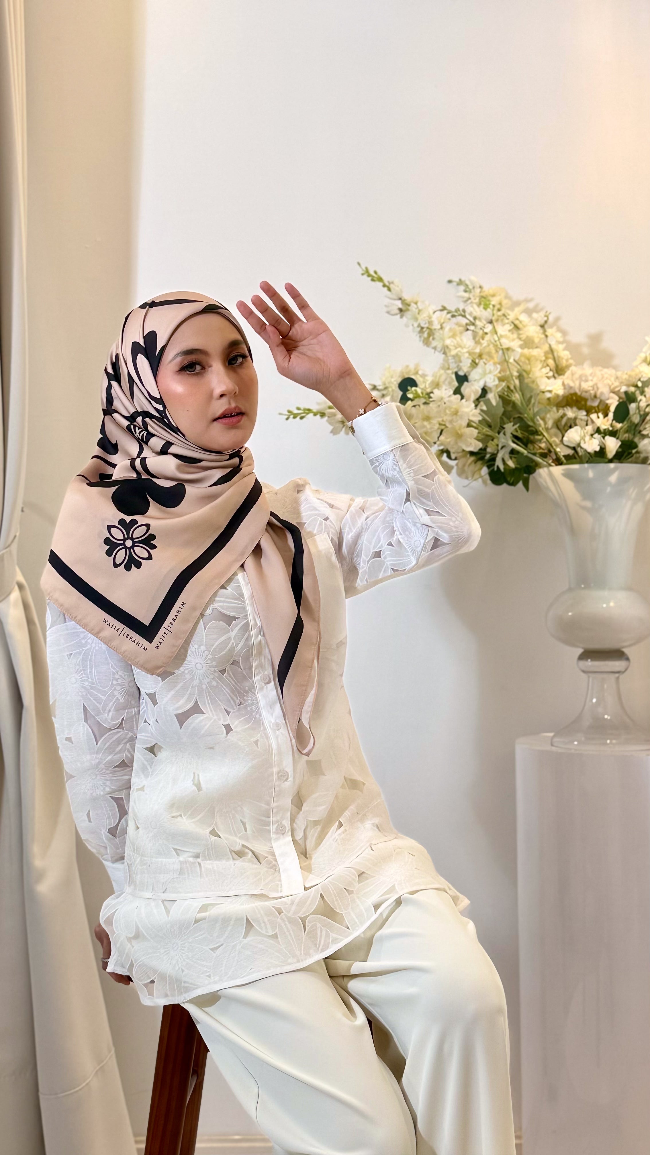ELARIA SCARF - DOESKIN