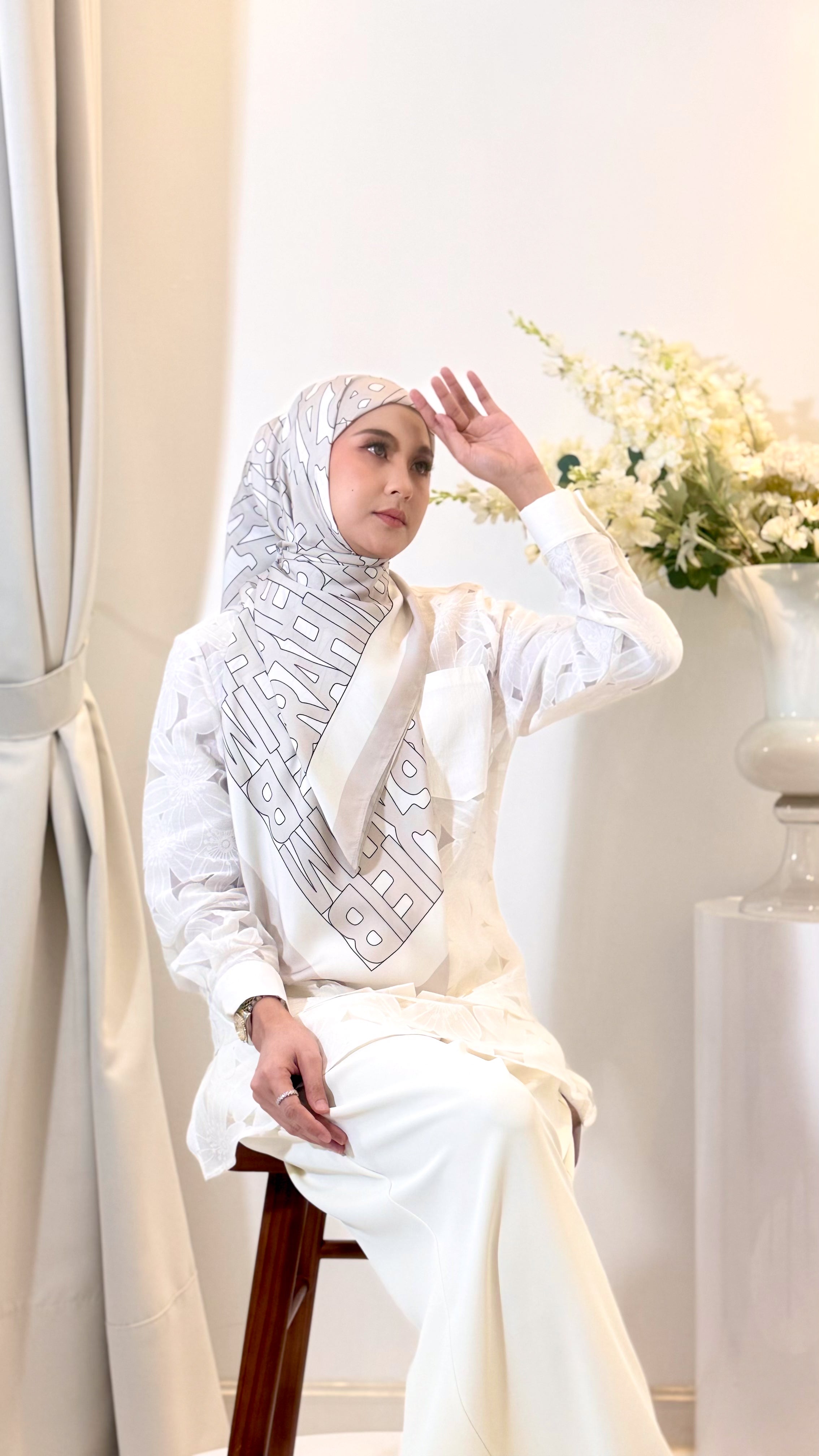 MONTSERA SCARF - SAND GREY