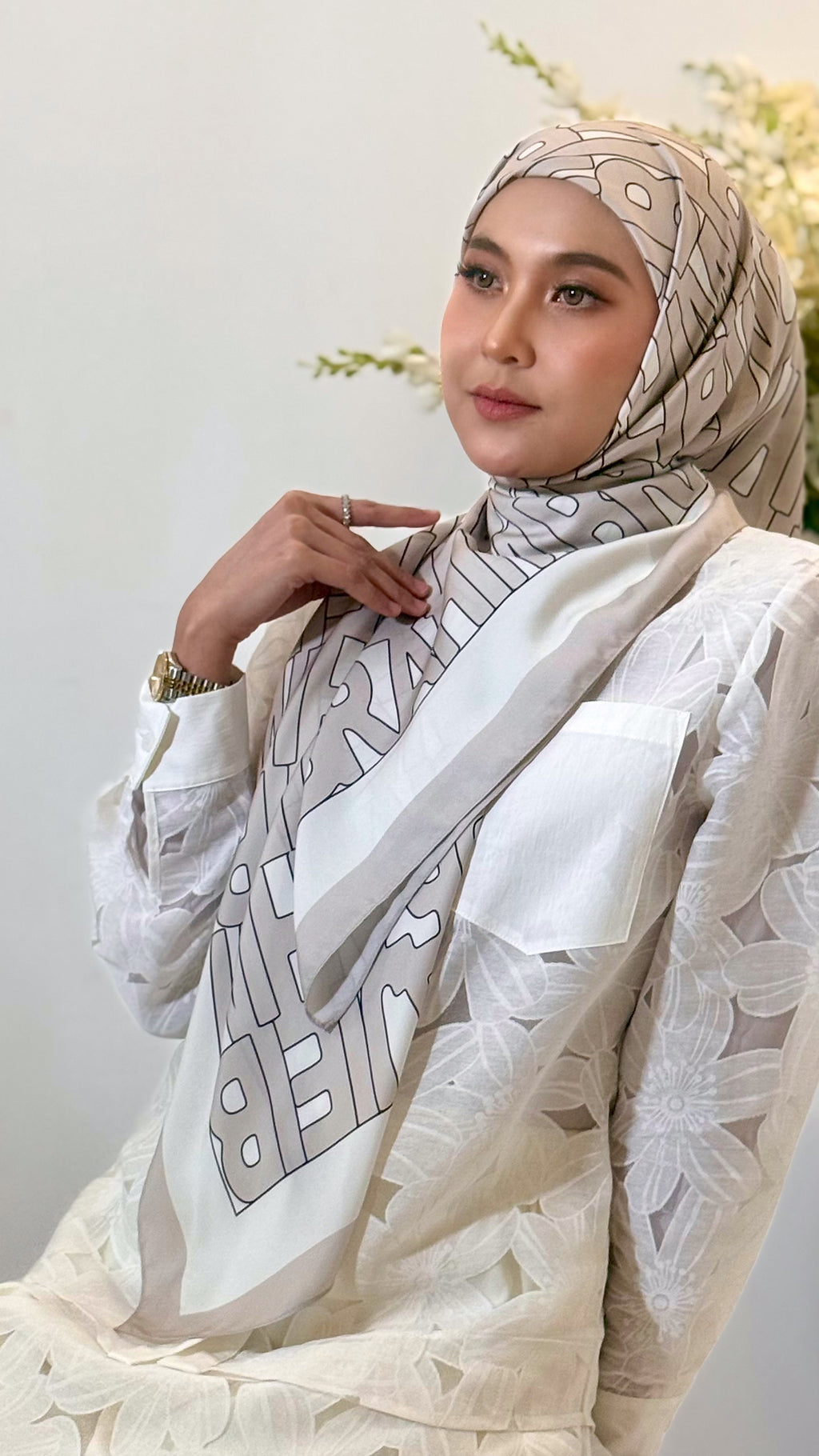 MONTSERA SCARF - SAND GREY