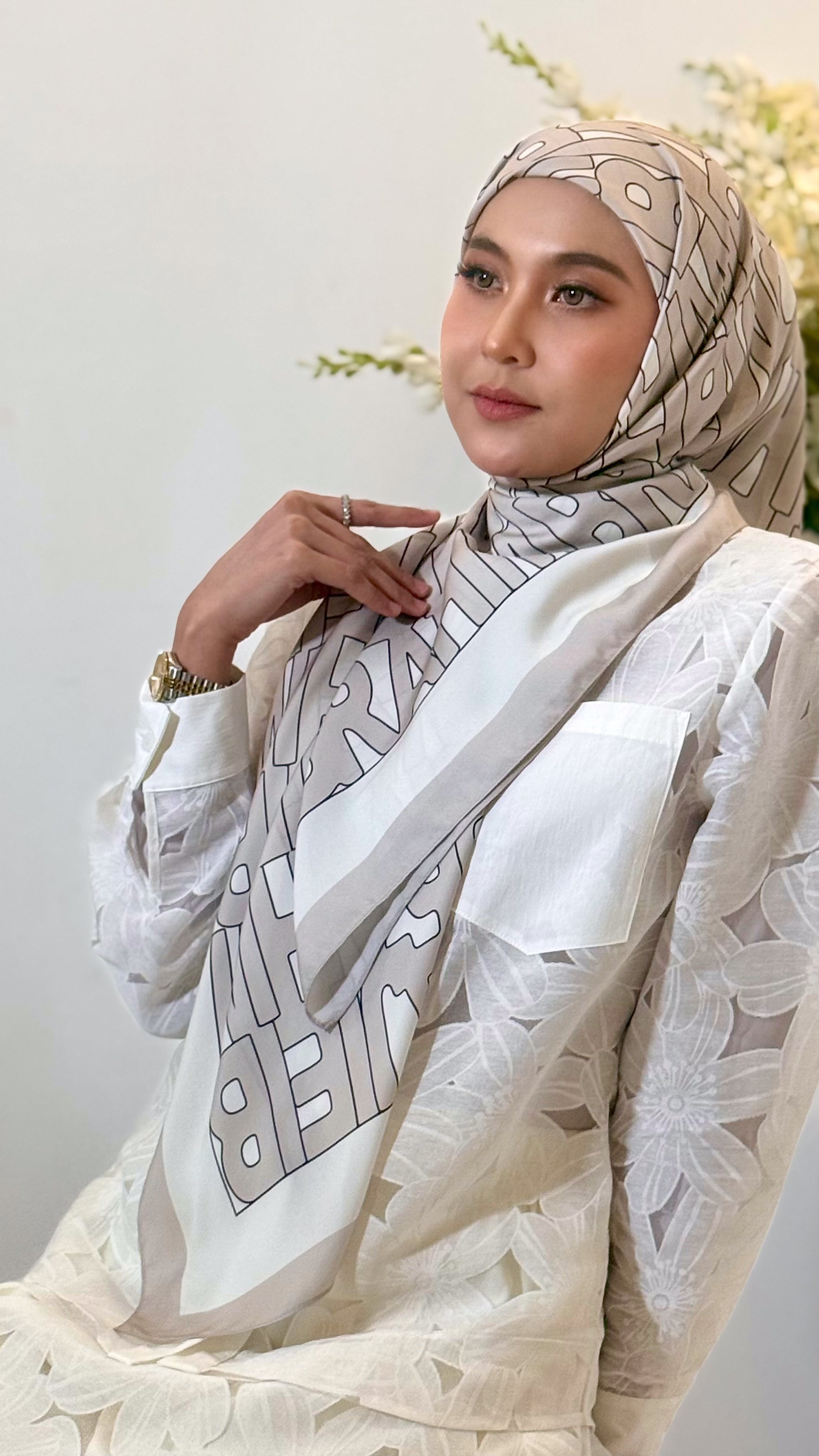 MONTSERA SCARF - SAND GREY