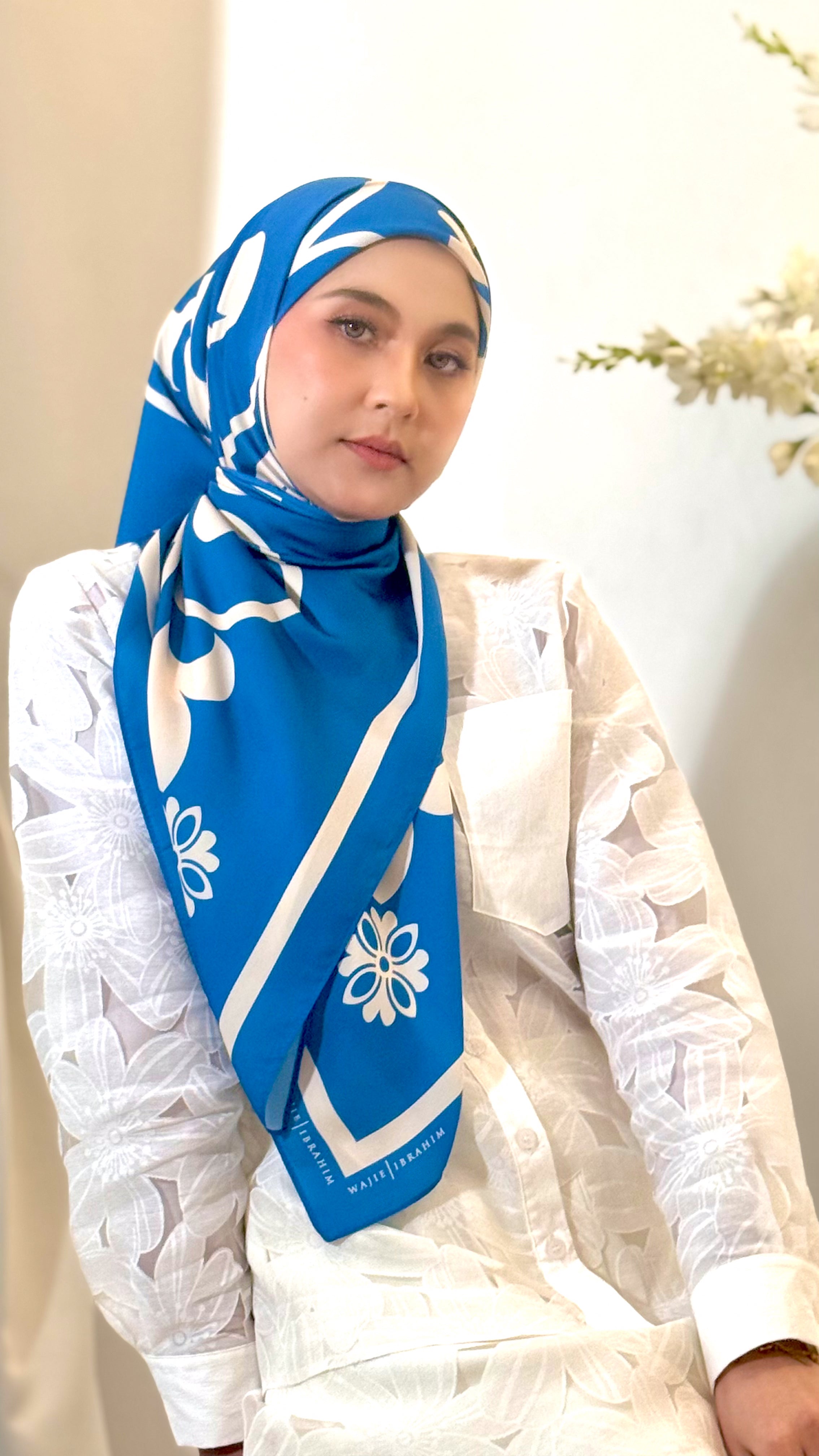 ELARIA SCARF - SAPPHIRE BLUE