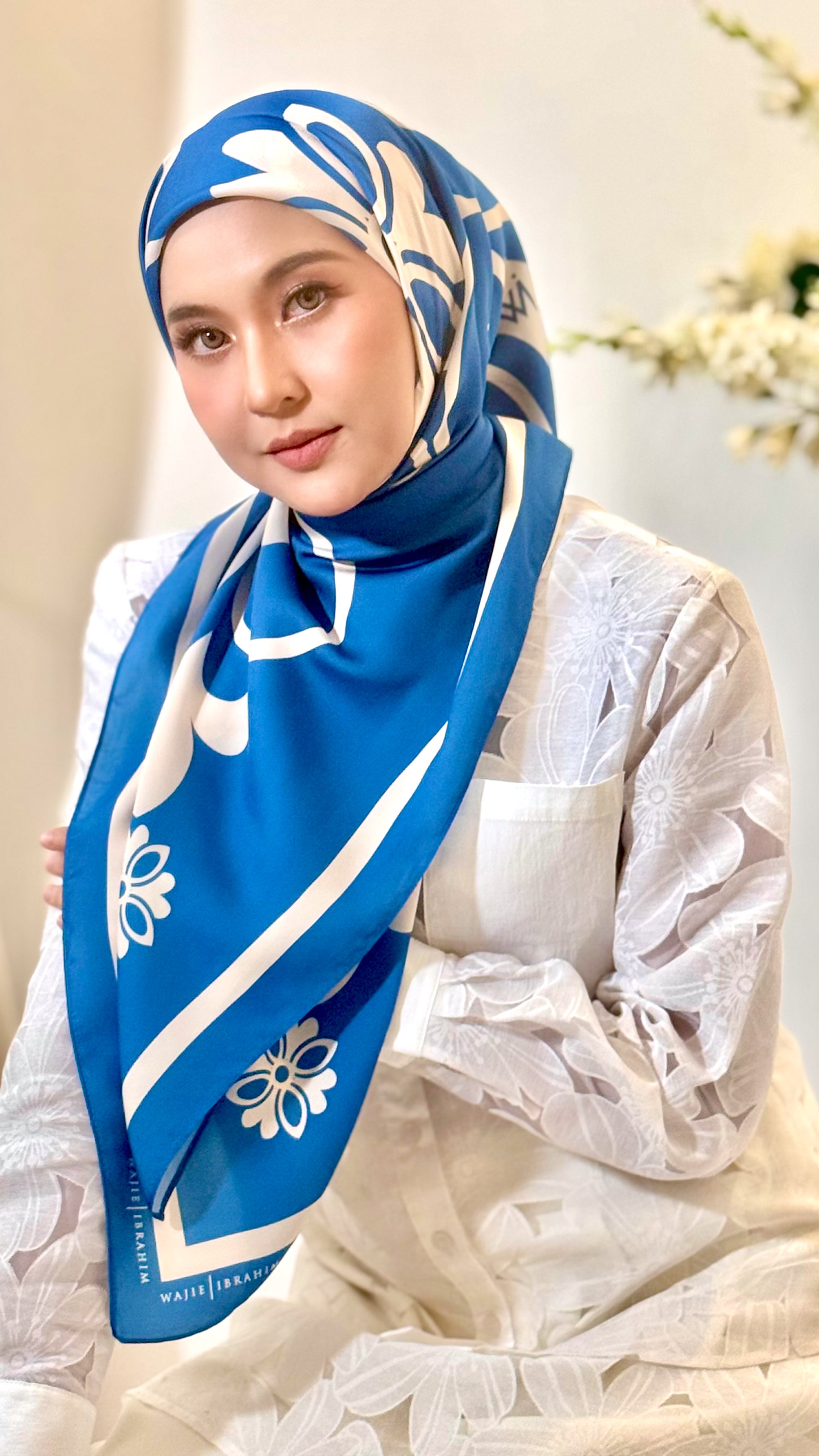 ELARIA SCARF - SAPPHIRE BLUE