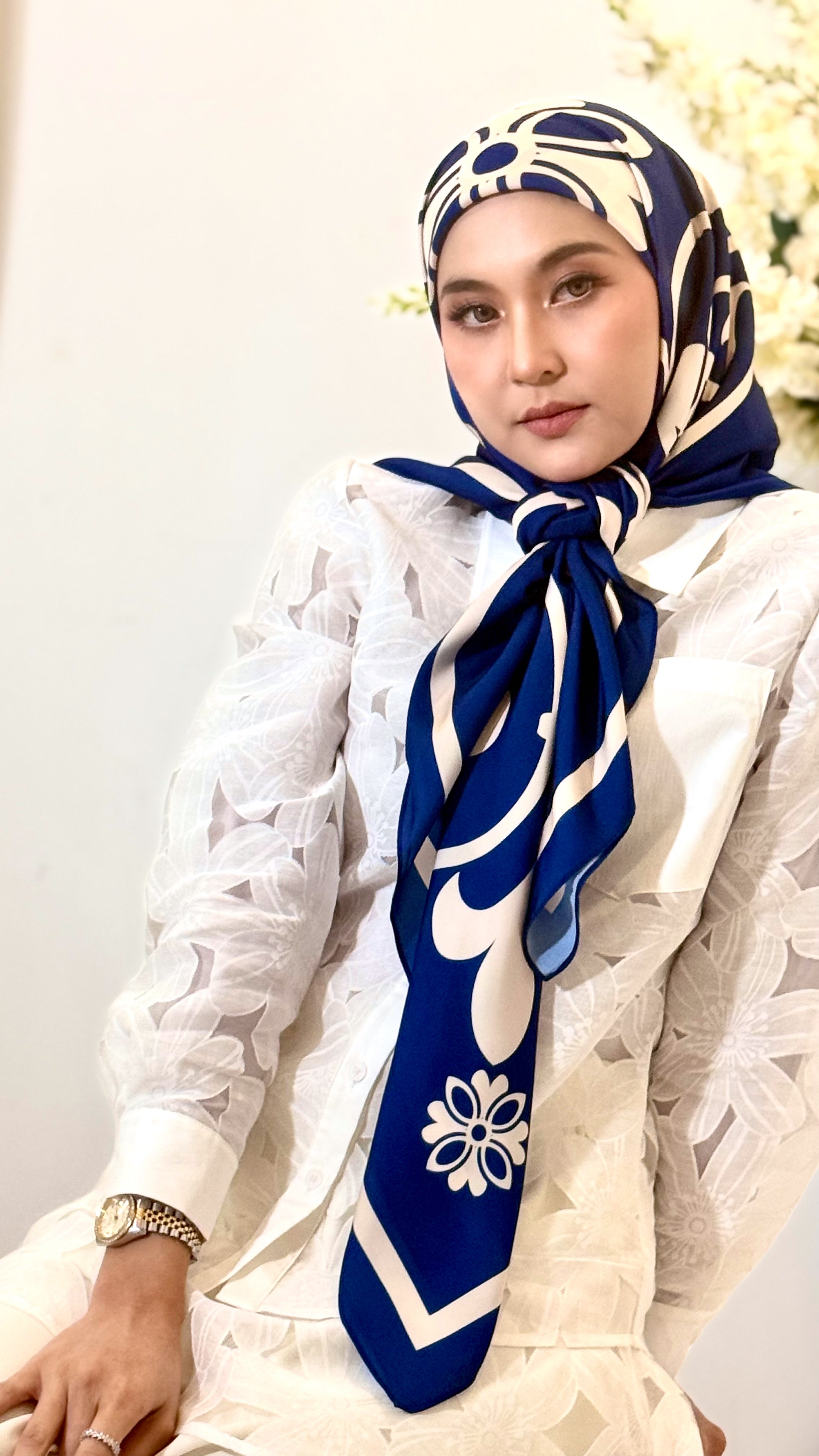 ELARIA SCARF - CLASSIC BLUE